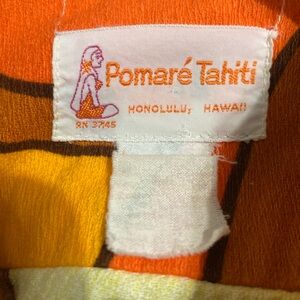 Vintage Hawaii from the 70s .. near mint .. buttons are bitchin